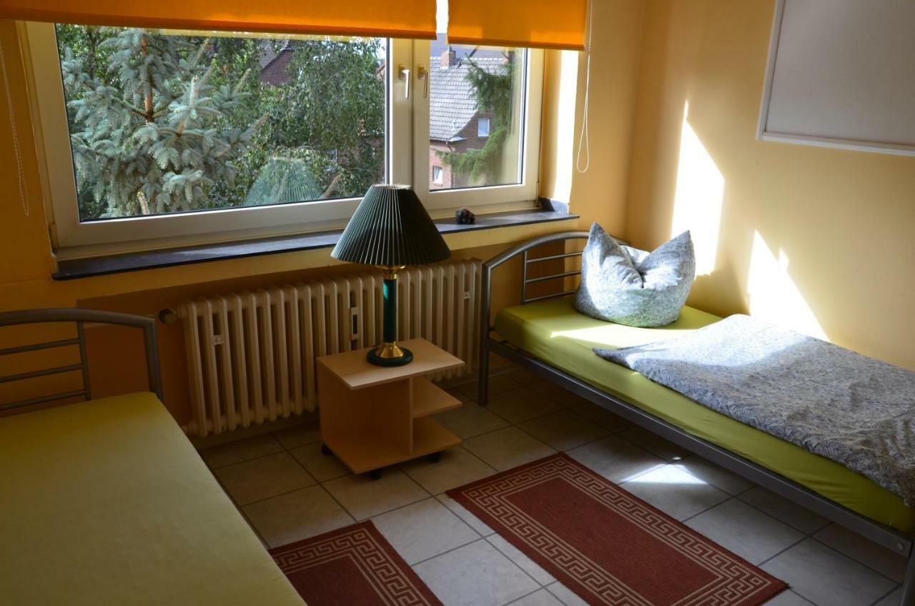 Ferienwohnungen In Moenchengladbach Esterno foto